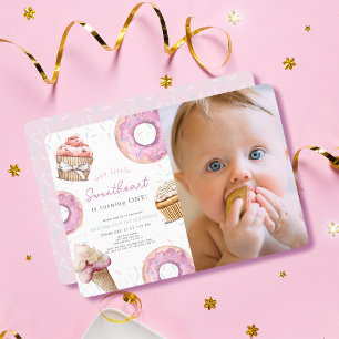 Little Sweetheartピンクのカップケーキ写真1st Birthday 招待状