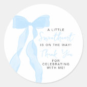 Little Sweetheart Elegant Blue Bow Baby Shower ラウンドシール (正面)