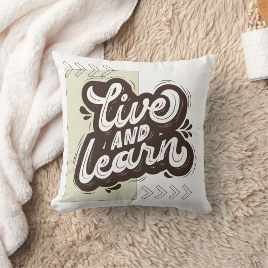 Live and Learn Motivational Typography Throw Pillo クッション (ブランケット)