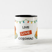 Live Laugh Cozonac Romanian String lights ツートーンマグカップ (中央)