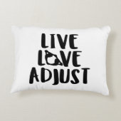 Live Love Adjustカイロプラクティック アクセントクッション (裏面)