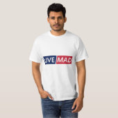 LIVE MAD - 大胆なミニマルモダン タイポグラフィ デザイン Tシャツ (正面フル)