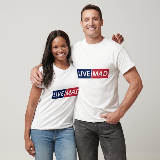 LIVE MAD – Bold Minimal Modern Typography Design Tシャツ (ユニセックス)