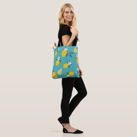 lively lemons tote bag トートバッグ (モデル)