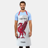 Liver Bird YNWA オリジナルグッズ エプロン (着用した状態)