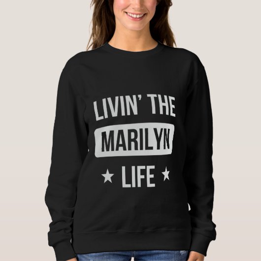 Livin' The Marilyn Life Family Reunion Squad First スウェットシャツ (正面)