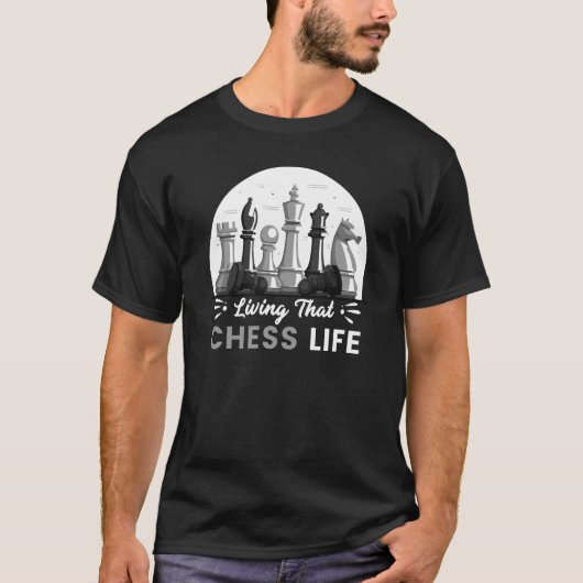 Living That Chess Life Sports Player Coach Graphic Tシャツ (正面)