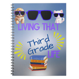 「Living That [Grade] Life」カスタマイズ可能なデザイン ノートブック