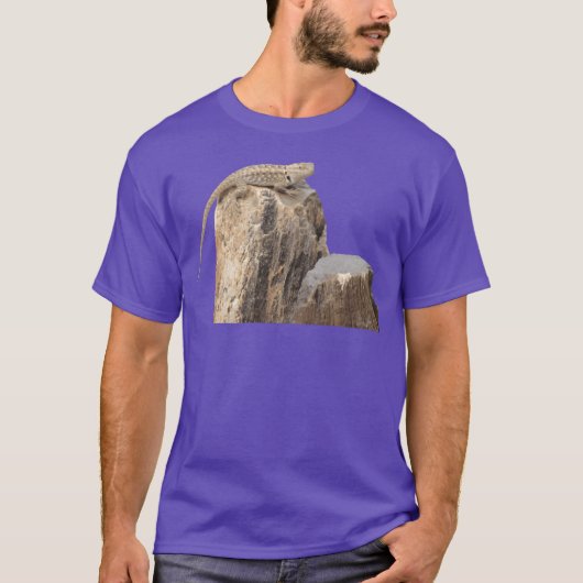 Lizard Relaing On A Rock girl Tシャツ (正面)