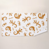 Lizards and chameleons seamless pattern バスタオル (バスタオル)