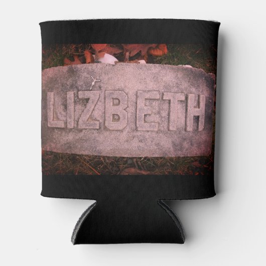 Lizzie Borden墓標 – 秋川， MA 缶クーラー (正面)