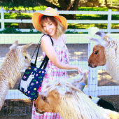 Llama with Flowers トートバッグ