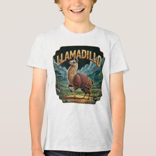 Llamadillo Illustration – Llama Armadillo Funny トライブレンドＴシャツ (正面)