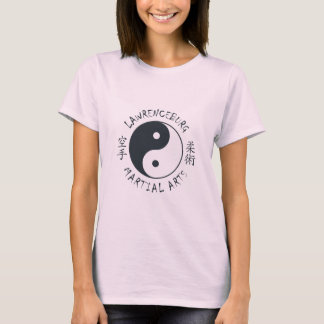 LMAの女性ピンク Tシャツ