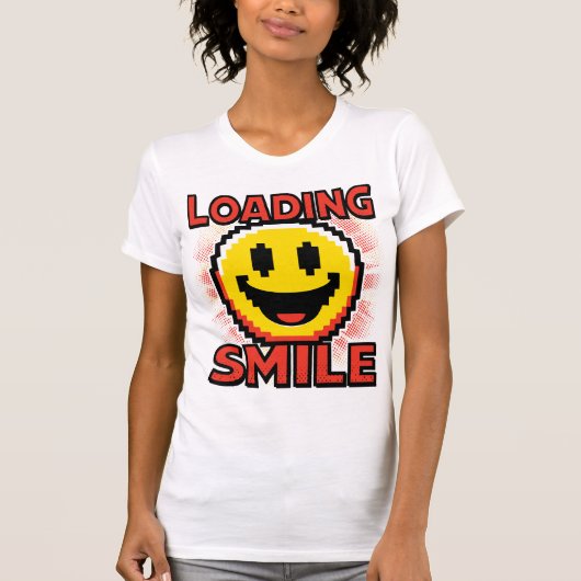 Loading Smile – Retro Pixel Art 8-Bit Smiley Face Tシャツ (正面)