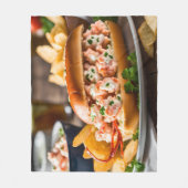 Lobster Roll And Potato Chips フリースブランケット (正面)