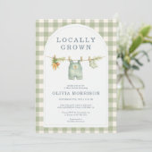 Locally Grown Gingham Sage Green Baby Shower 招待状 (スタンド正面)