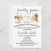 Locally Grown Twins on the Way Baby Shower 招待状 (正面)