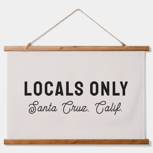 Locals Only Sign Custom Name Beach House Decor 吊り下げ型タペストリー (正面)