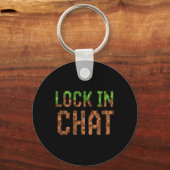 Lock In Chat - Retro Video Game Pixel Art 8-bit Ga キーホルダー (正面)
