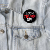 Lock Trump Up Political 缶バッジ (インサイチュ)
