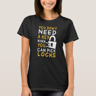 LocksmithジョブがMechanicalデジタルセキュリティを提供 Tシャツ
