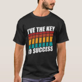 Locksmith key to success lock picking idea tシャツ (正面)
