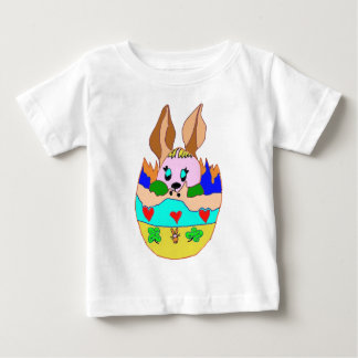 L'OEUF DE PAQUES AVEC LAPIN1.png ベビーTシャツ