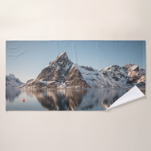 Lofoten Mountain Landscape写真 バスタオル (バスタオル)