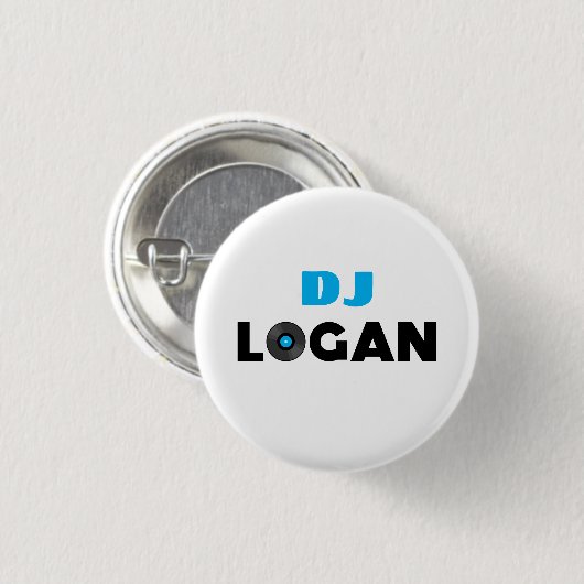 Logan DJ 缶バッジ (正面&裏面)