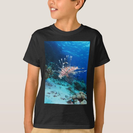 Loinfish is Saltwater Ocean Wildlife Reef Fish Tシャツ (正面)