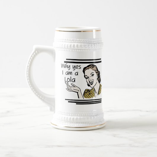 LolaのレトロのTシャツおよびギフト ビールジョッキ (左)