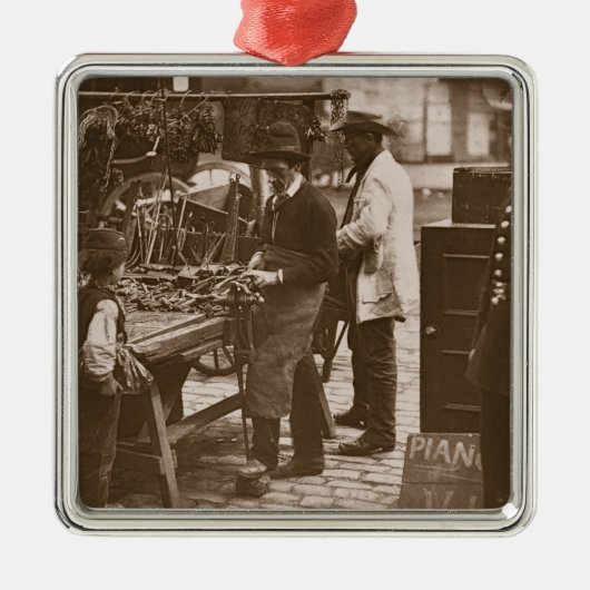 「Londonの街の生活からの通りの錠前屋、 メタルオーナメント (正面)