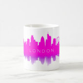 London Skyline Silhouette – Modern Pink コーヒーマグカップ (中央)