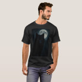 Lone Black Wolf Under Moonlight – Dark Forest Tシャツ (正面フル)