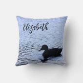 Lone Duck Wildlife Lake Water Ripples Photography クッション (裏面)