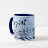 Lone Duck Wildlife Lake Water Ripples Photography マグカップ (正面左)