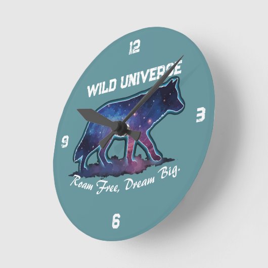 Lone Galaxy Wolf Silhouette (wild universe) -  ラウンド壁時計 (傾斜)