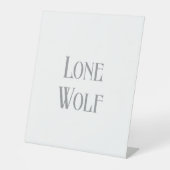Lone Wolf Male Sigma Modern Minimalist 台座サイン (正面)