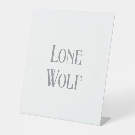 Lone Wolf Male Sigma Modern Minimalist 台座サイン (正面)