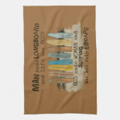 Longboardsの早い人および女性のサーフィンのユーモア キッチンタオル (縦)