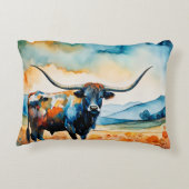 Longhorn Steer in a pasture アクセントクッション (裏面)