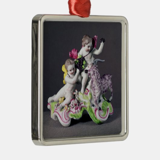 Longtonホールのグループ、ヤギとの2 putti、c.1755 メタルオーナメント (右)