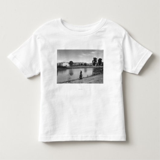 LongviewのWAの町のview湖のSacajaweaの写真 トドラーTシャツ (正面)