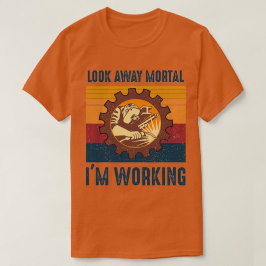 Look 遠くに Mordial Ix27m Working Tおもしろい Tシャツ (デザイン正面)