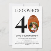 Look Who's 40 40歳の誕生日パーティー男性へ女性 招待状 (正面)