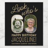 Look Who's 60ブラック&金ゴールド2フォトバースデーパーティー ワインラベル (シングルラベル)