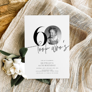 Look Who's 60 Photoおもしろいシンプル 60誕生日 招待状