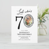 Look Who's 70 Photo Adult誕生日 招待状 (スタンド正面)