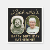 Look Who's 80ブラック&金ゴールドハッピーバースデー2写真 スタンダードカクテルナプキン (正面)